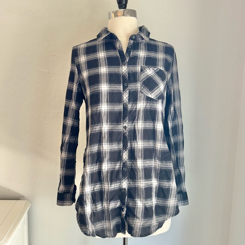 Love Tree Black White Long Sleeve Flannel Shirt Cotton Side Slits Plaid Medium